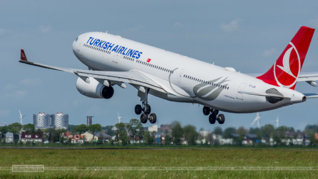 【非売品】TURKISH AIRLINES / ターキッシュ｜A330-300 Amazon.com: 1:400 Scale Turkish Airlines A330-300 TC-LNC