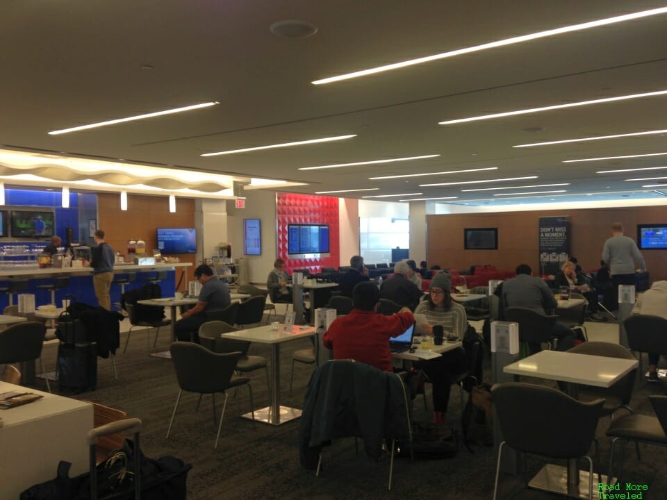 Delta SkyClub JFK Terminal 4 crowding