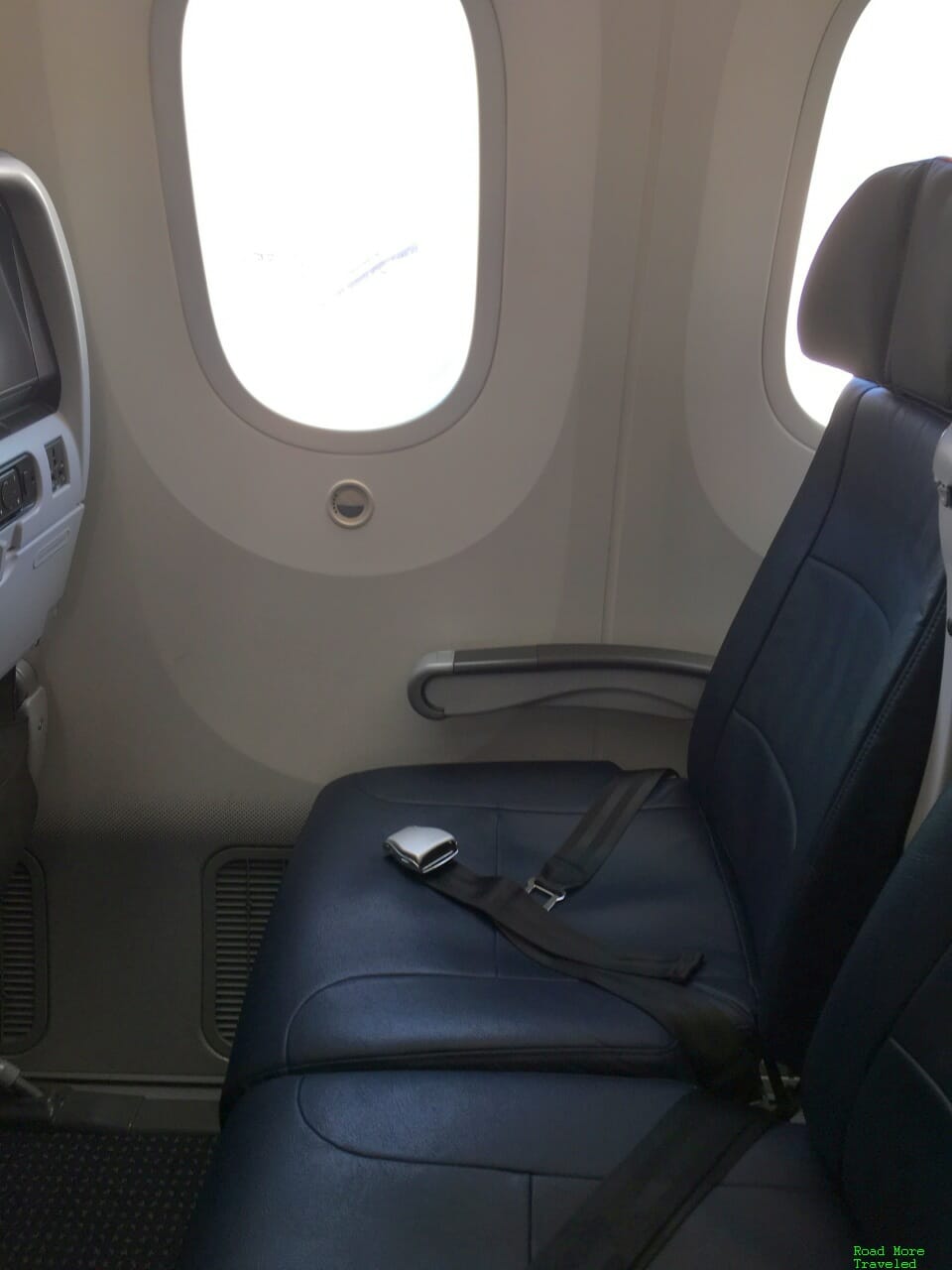 American B789 Main Cabin Extra seating