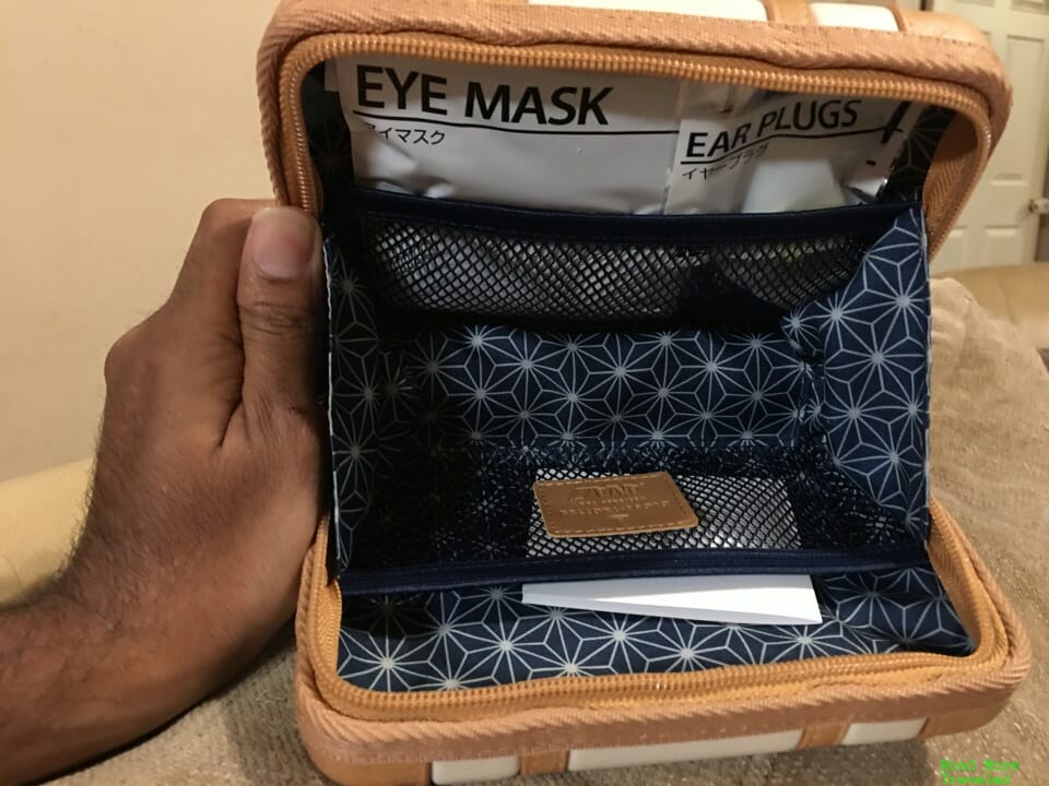 ANA F amenity kit interior