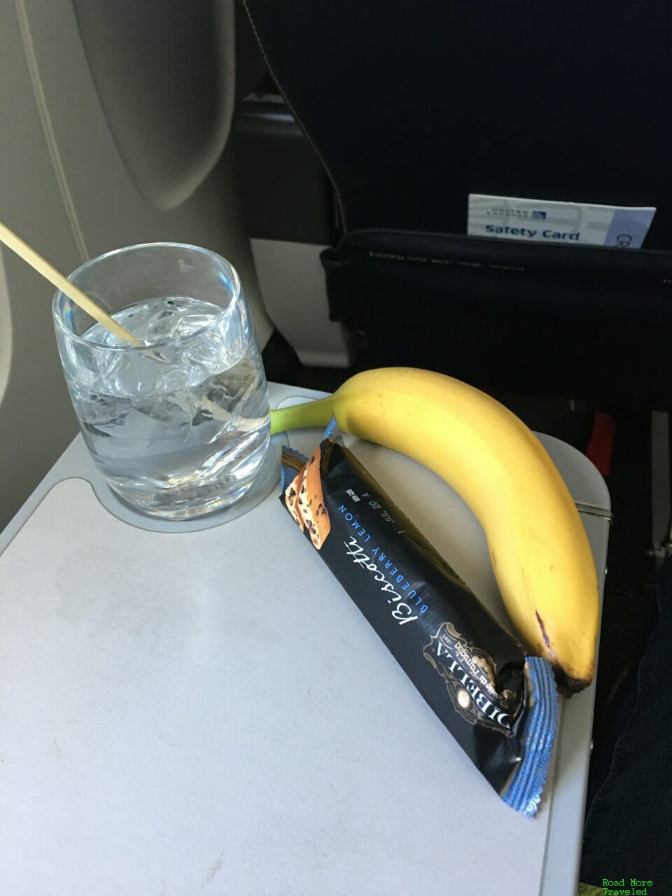 United CRJ-550 First Class snack selection