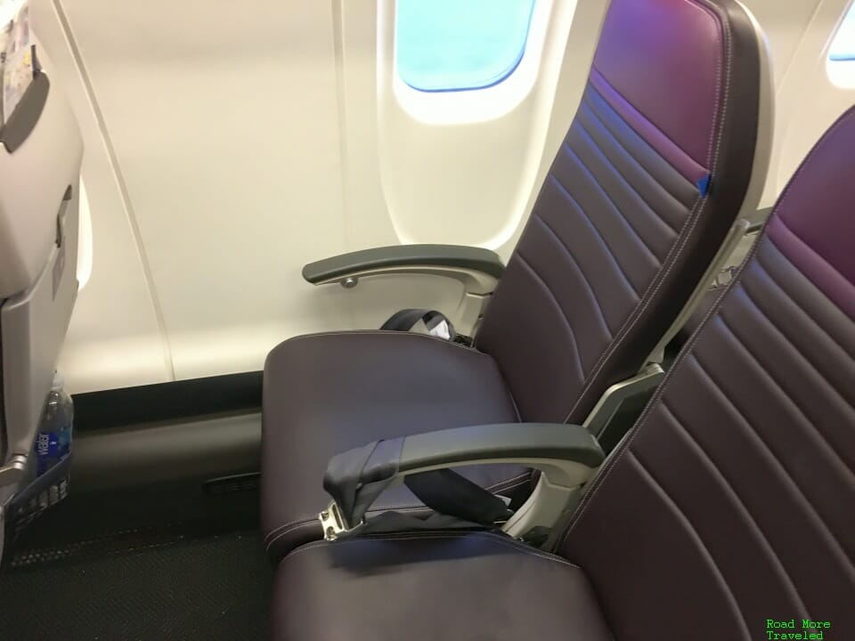 United CRJ-550 Economy Class - Economy Plus legroom