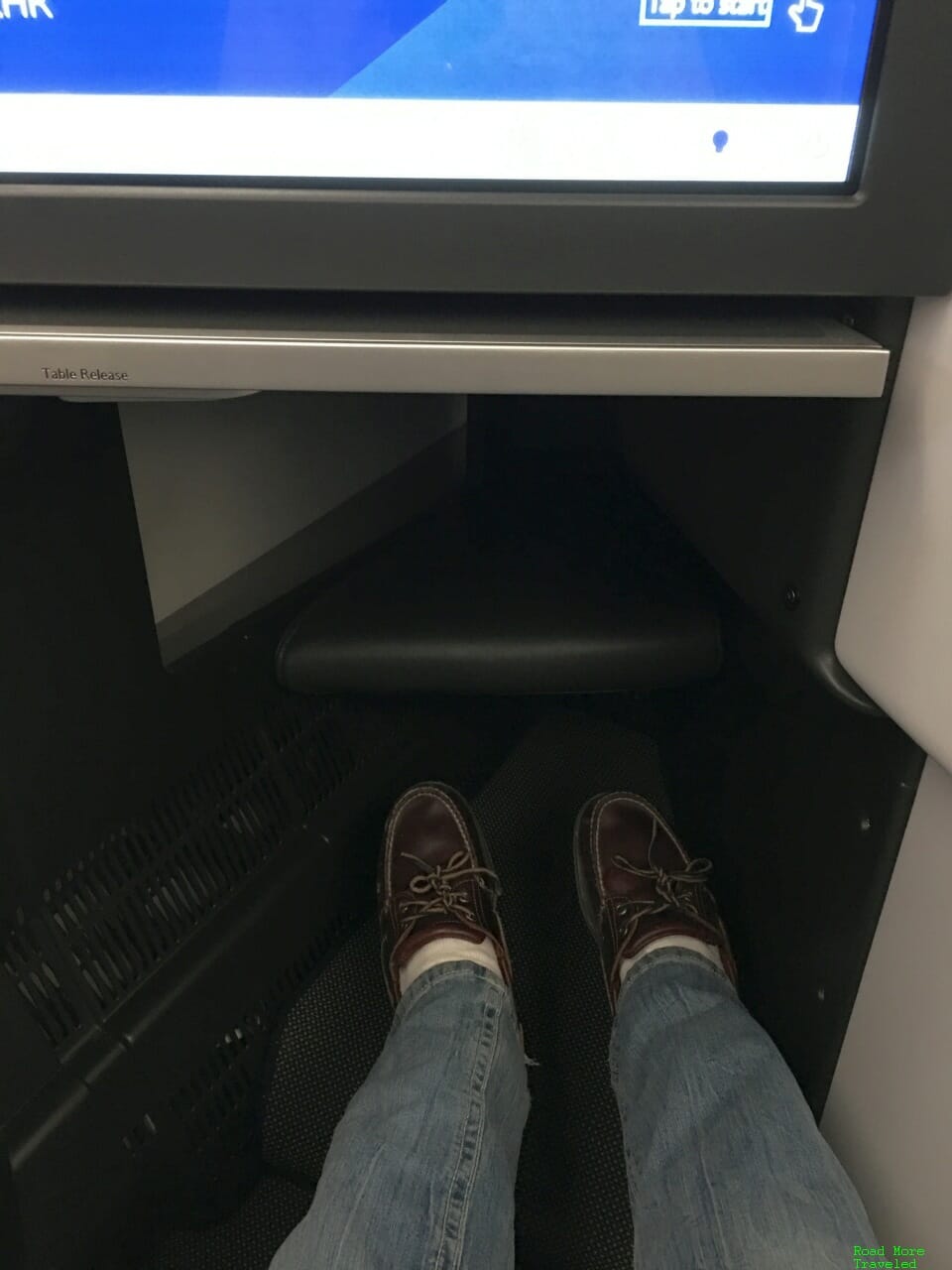 British Airways A350 Club Suite - foot space