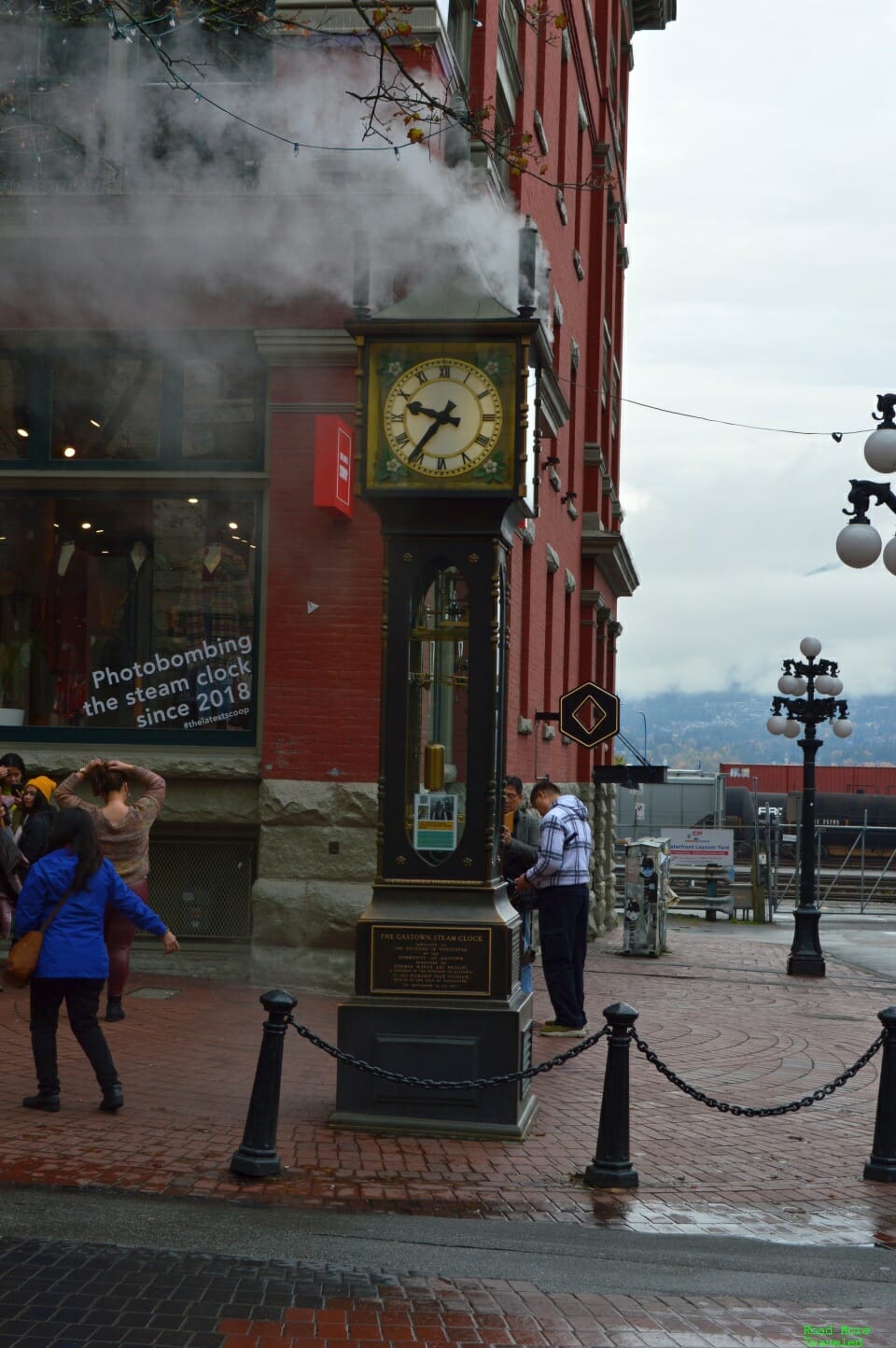 Gastown Steam Clock photobomb