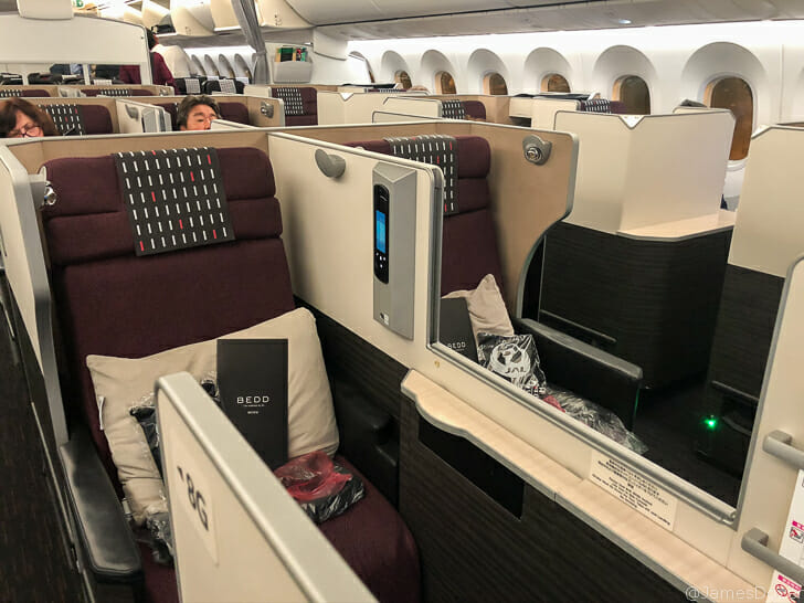 Review Japan Airlines Boeing 7879 Business Class, Tokyo to Hanoi Travel Codex