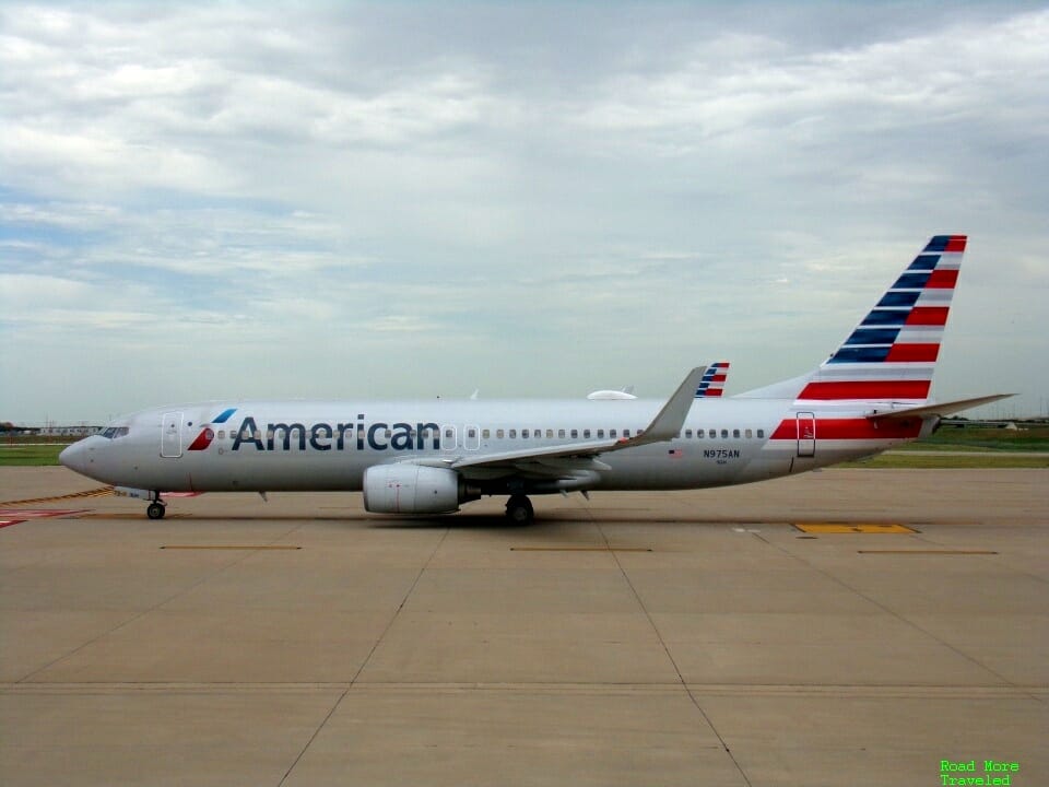 American 737 at DFW