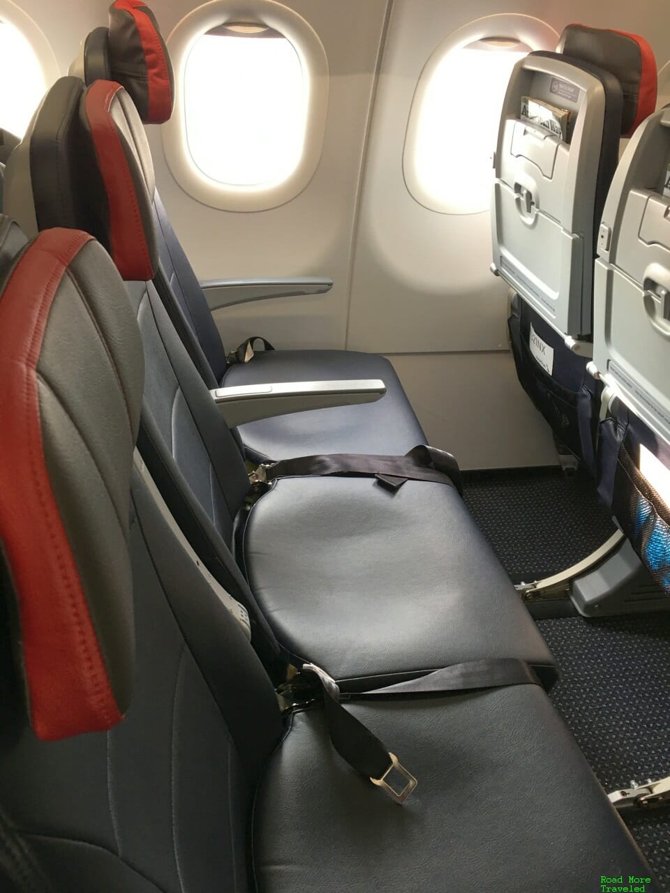 AA A321neo Main Cabin Extra
