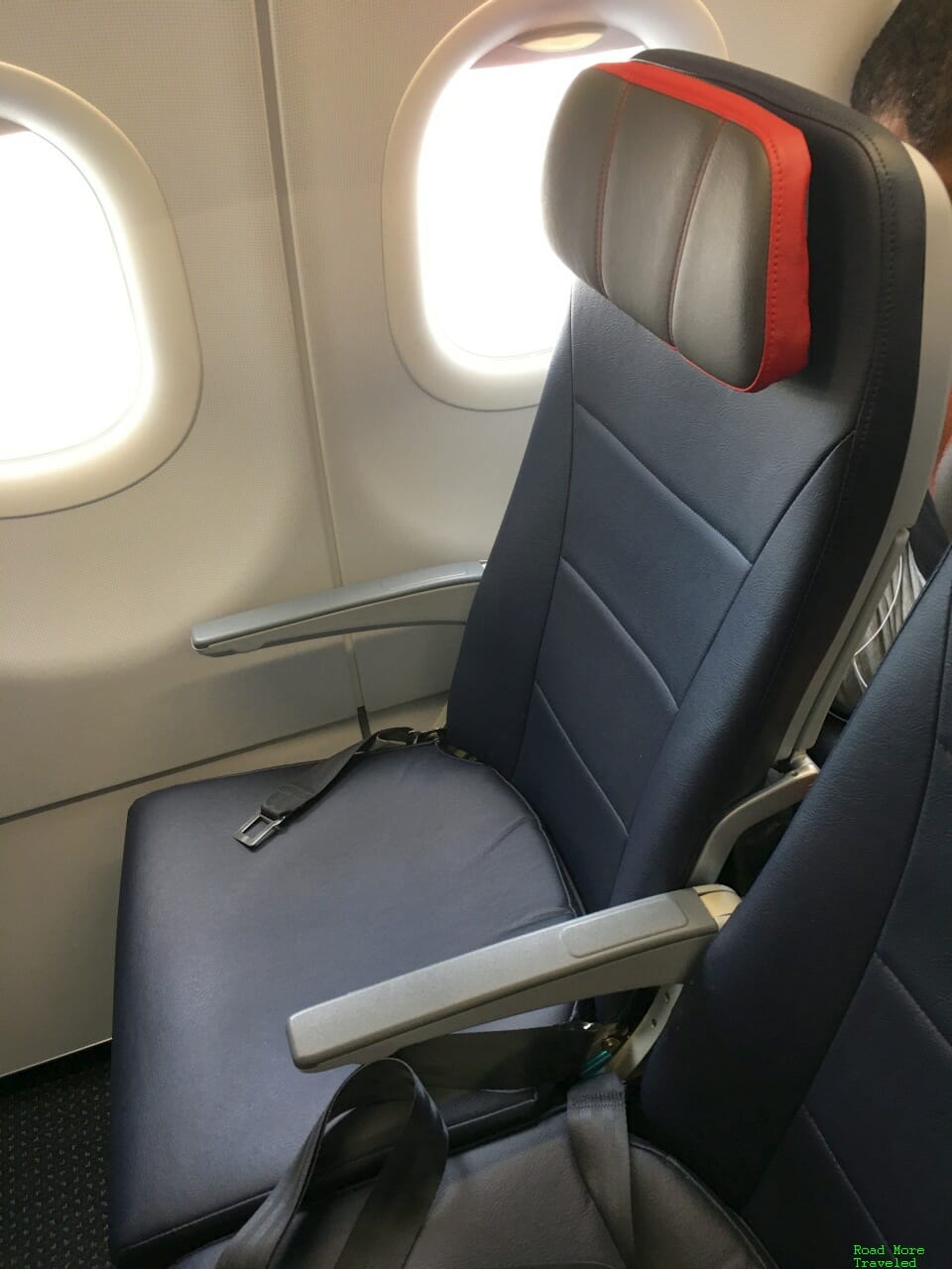 American A321neo Main Cabin Extra seat