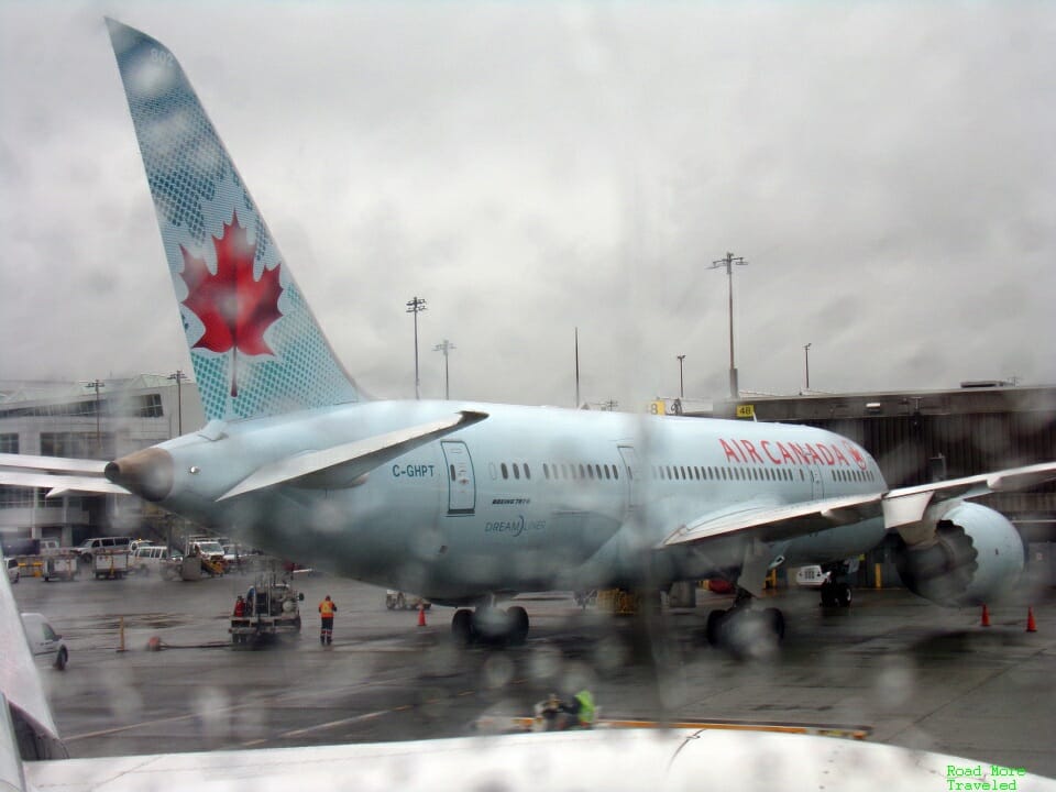 AC 787 at YVR