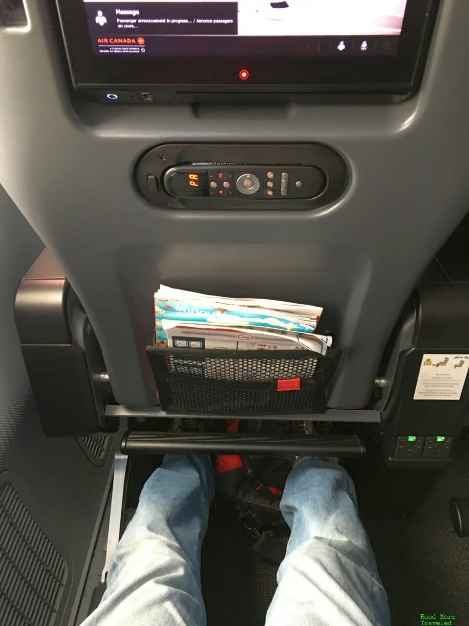 Air Canada B787-9 Premium Economy - legroom