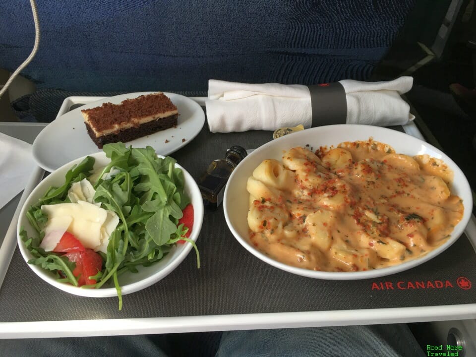 Air Canada E175 Business Class - lunch