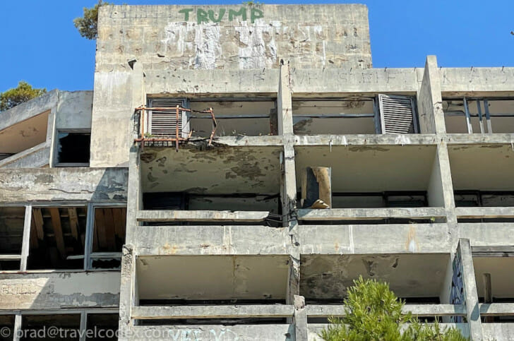 a building with many balconies