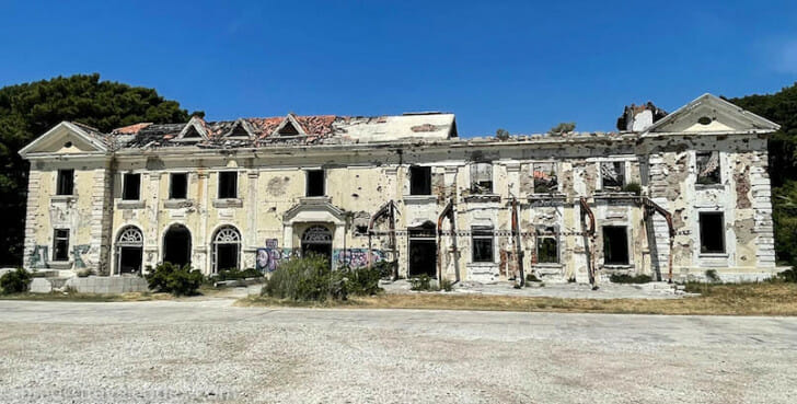 a building with broken windows