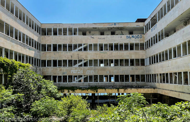 a building with many windows