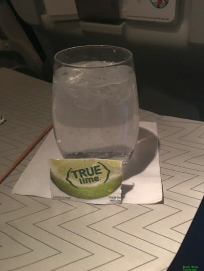 WestJet Premium B737 - gin & tonic