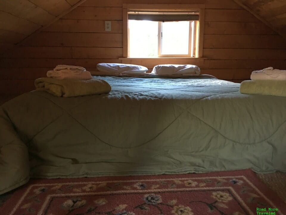Boreal Lodging Wiseman - loft bedroom