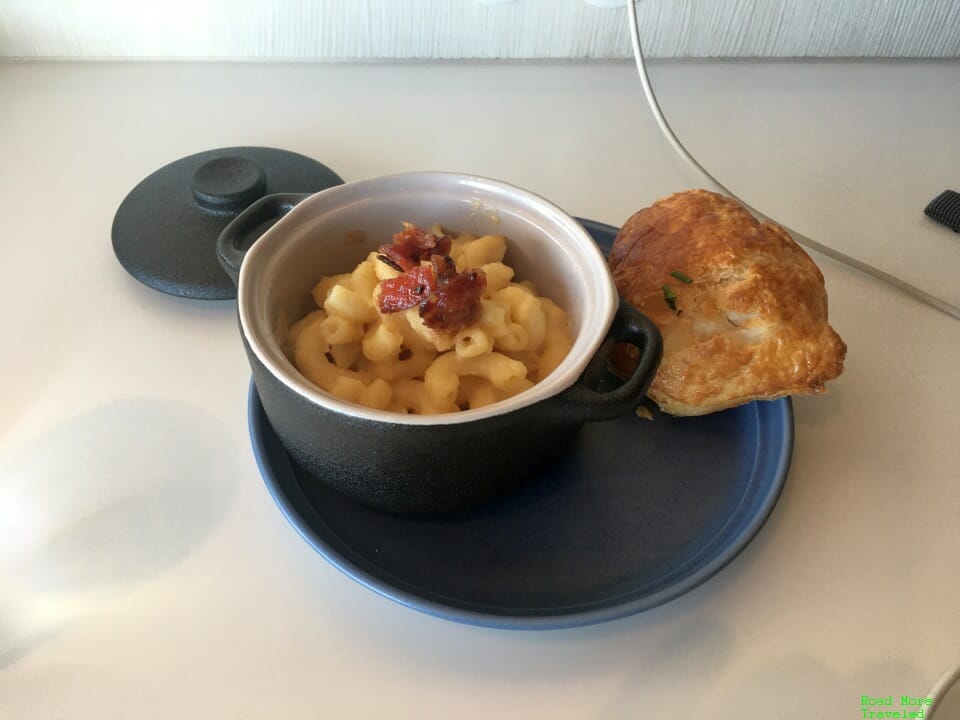 Capital One Lounge DFW Airport - mac and cheese