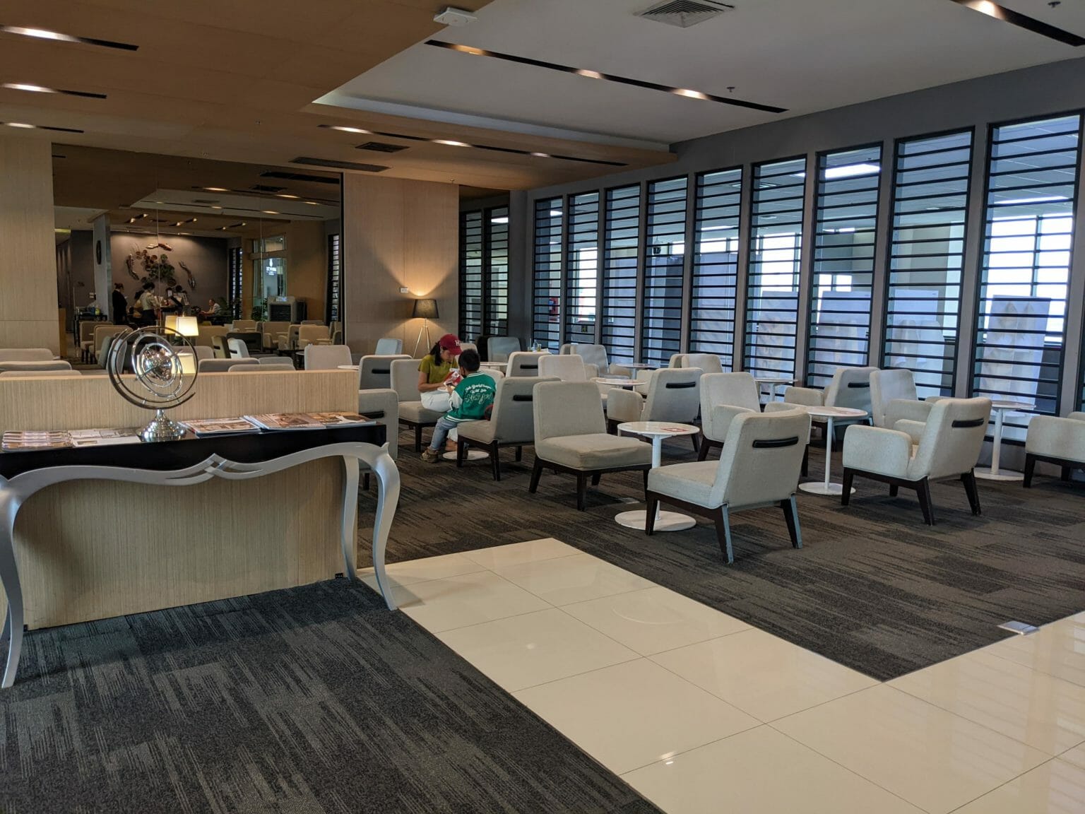 Review Miracle Lounge Bangkok DMK. A Priority Pass Lounge Travel Codex