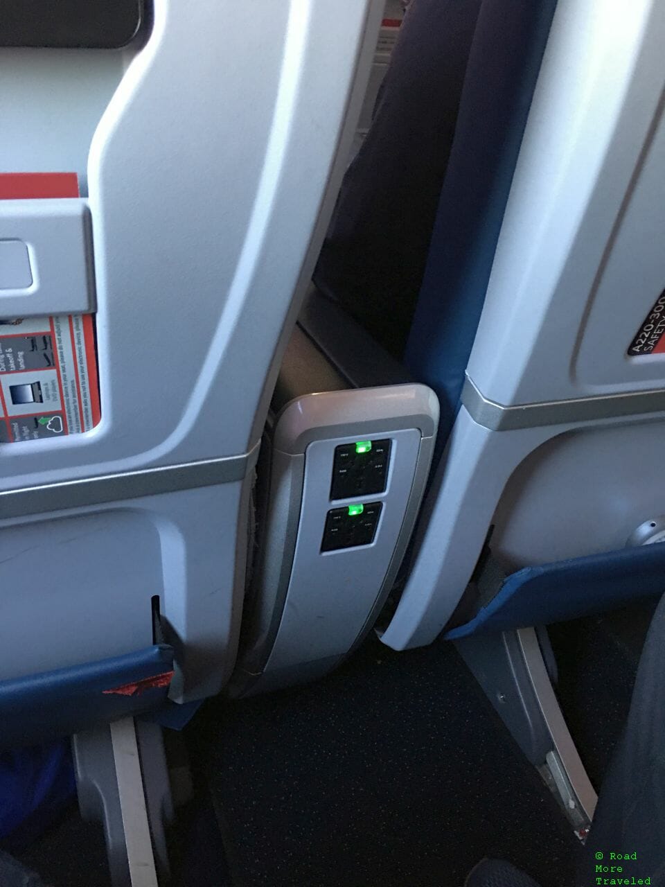 Delta A220-300 First Class - in-seat power