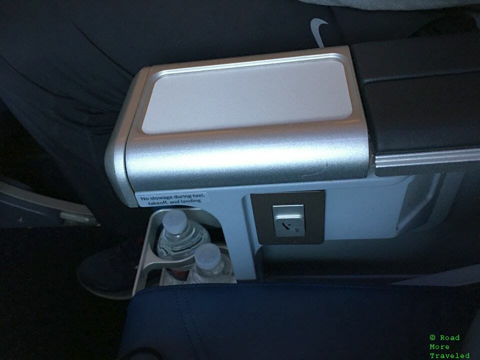 Delta A220-300 First Class - armrest