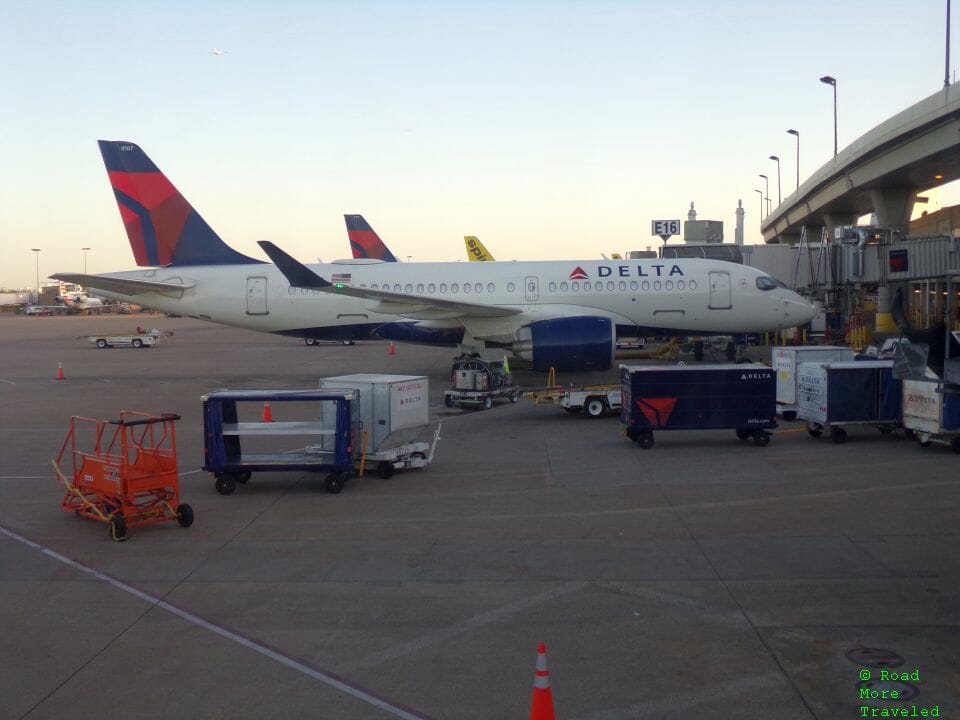 Delta A220-100 at DFW