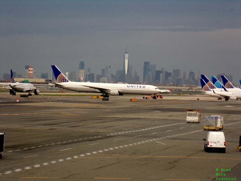 UA 777 at EWR Terminal C