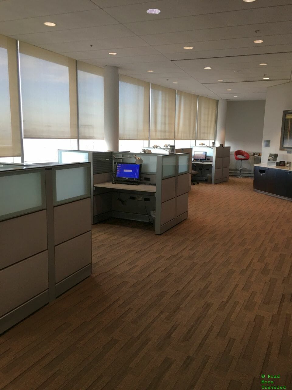 Air Canada Maple Leaf Lounge Toronto Transborder - business center