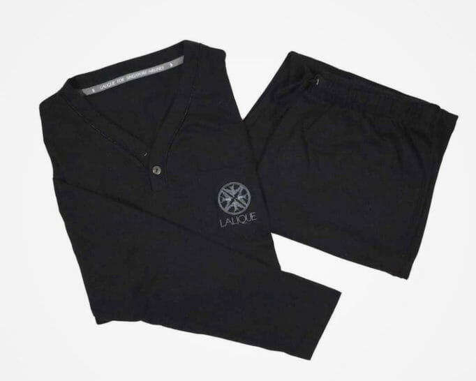 a black shirt and pants
