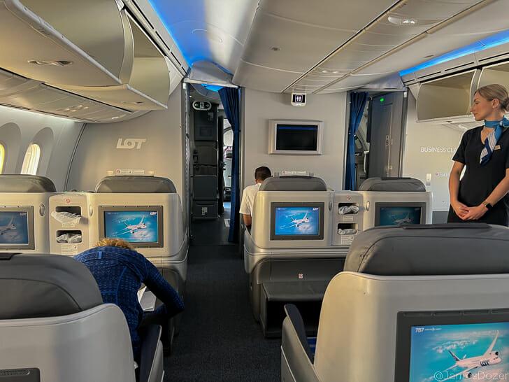 LOT Polish Airlines review: 787-8 economy class Los Angeles to Warsaw –  SANspotter