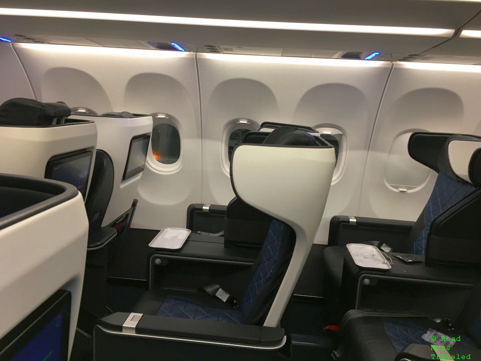 DL A321neo F interior side view