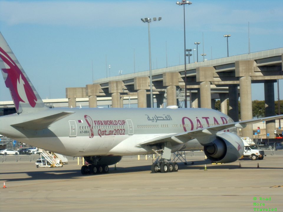 Qatar Airways B772 at DFW