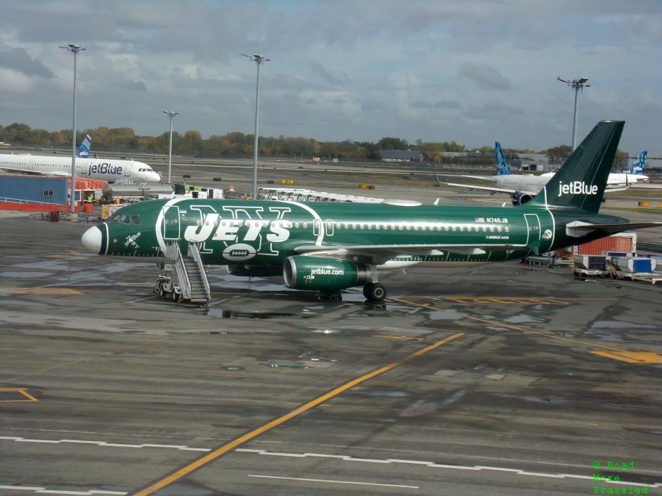 B6 NY Jets special livery at JFK