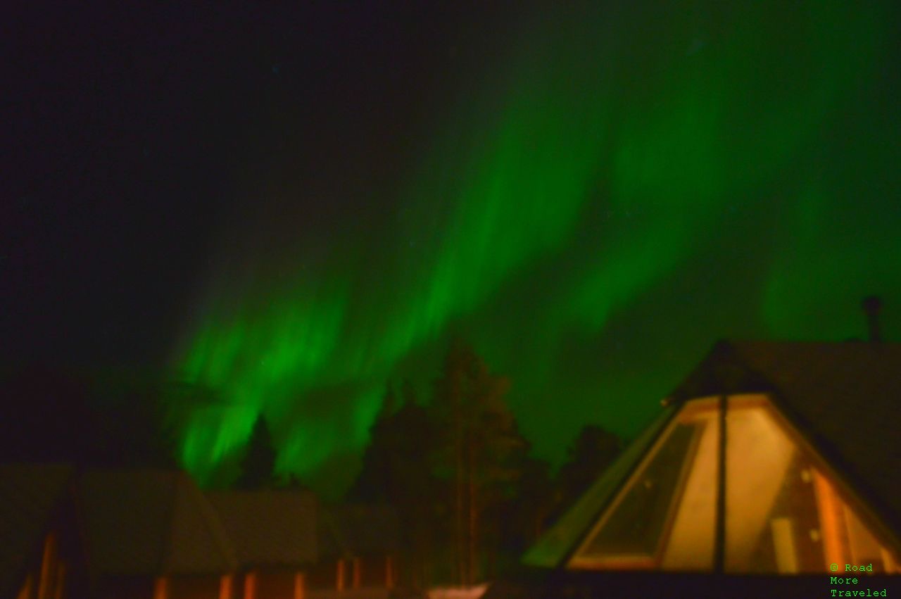 Aurora chasing in Finnish Lapland - northern lights over Wilderness Hotel Inari