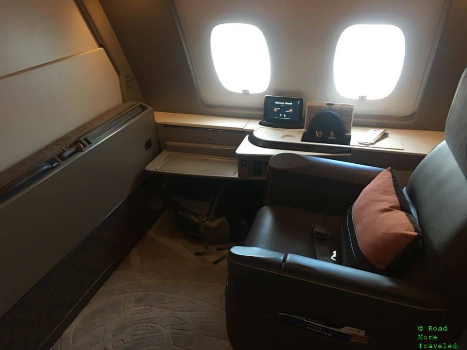 Singapore Airlines A380 Suites Class - seat and bed