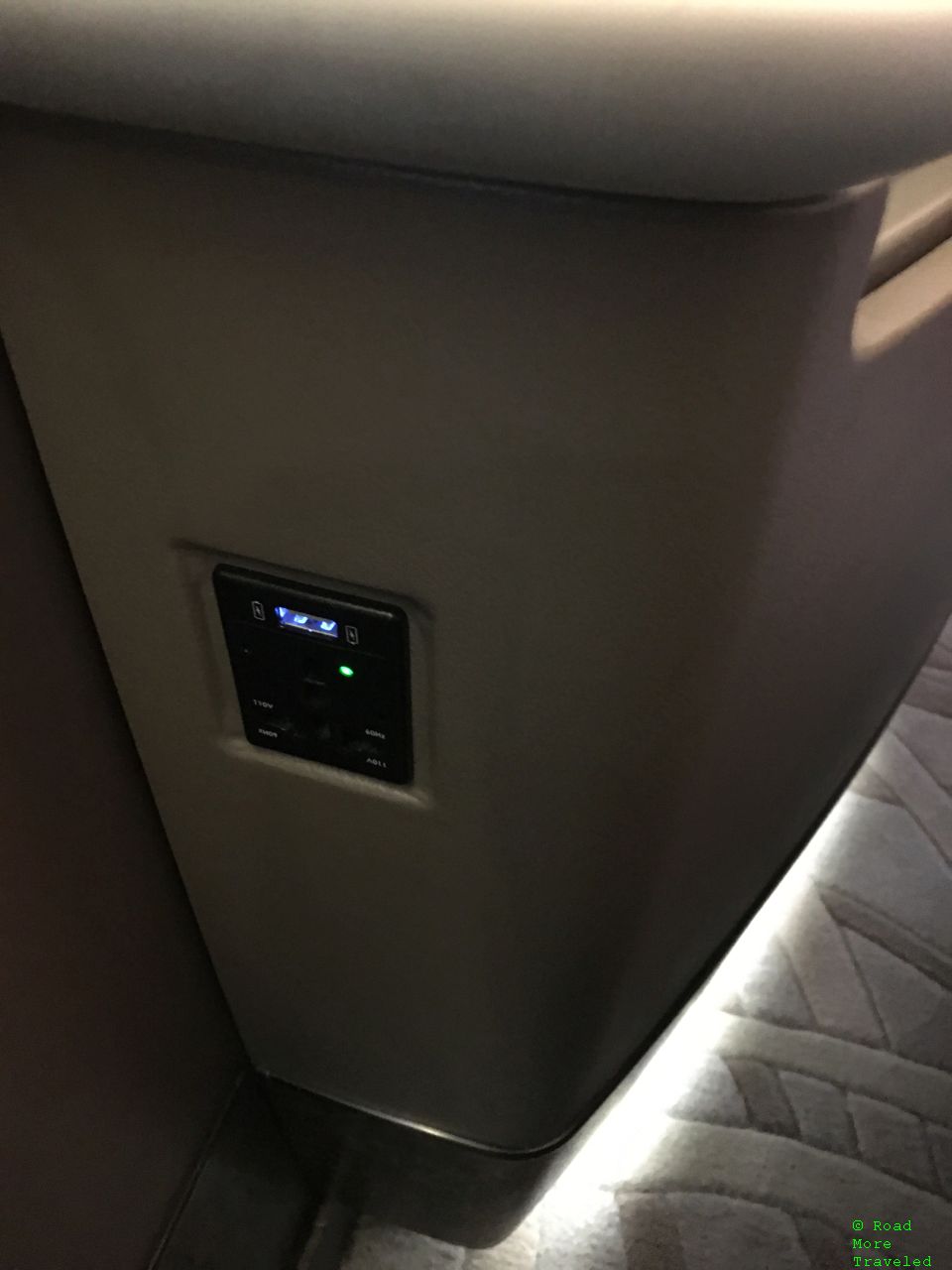 SQ A380 Suites - secondary 110v/USB port