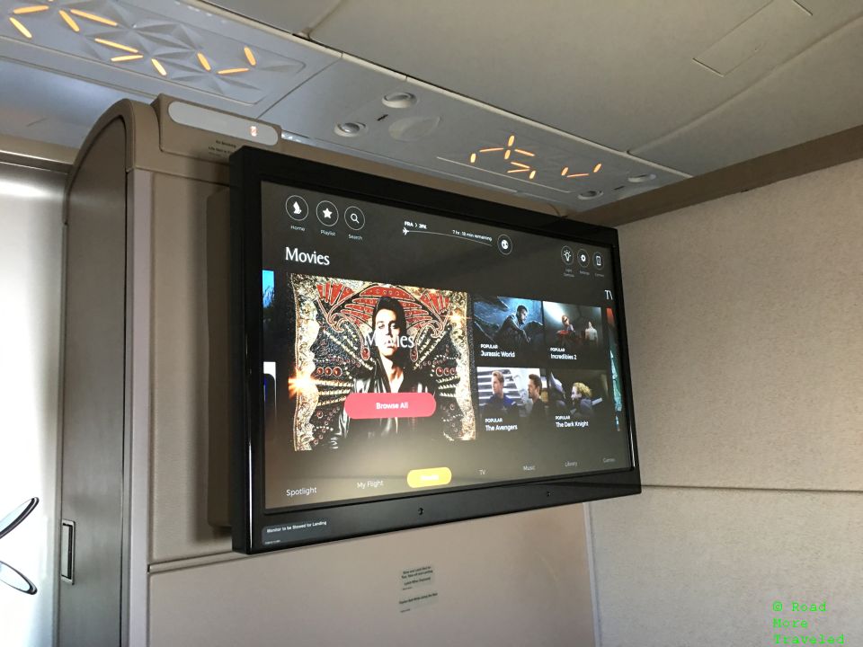 Singapore Airlines A380 Suites Class - movies