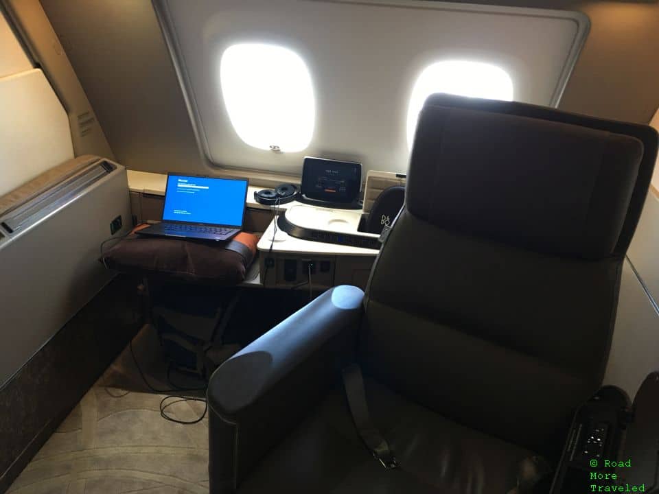 SQ A380 Suites - seat swivel