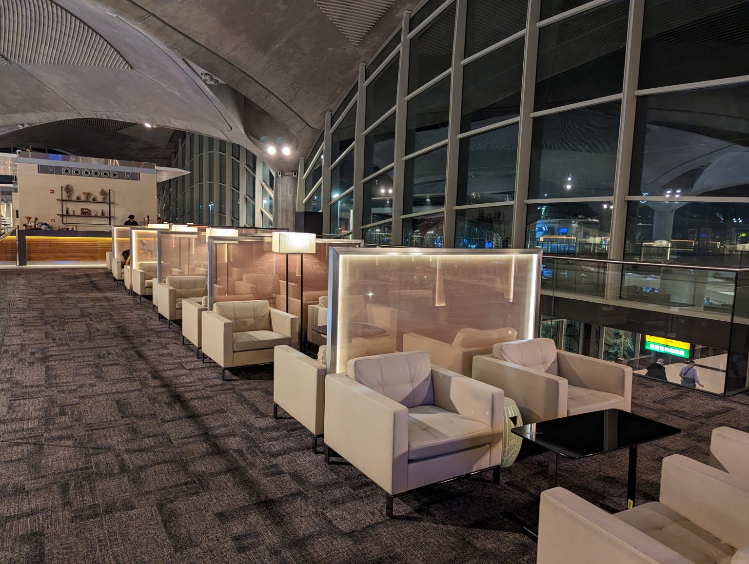 Review: Royal Jordanian Crown Lounge - Travel Codex