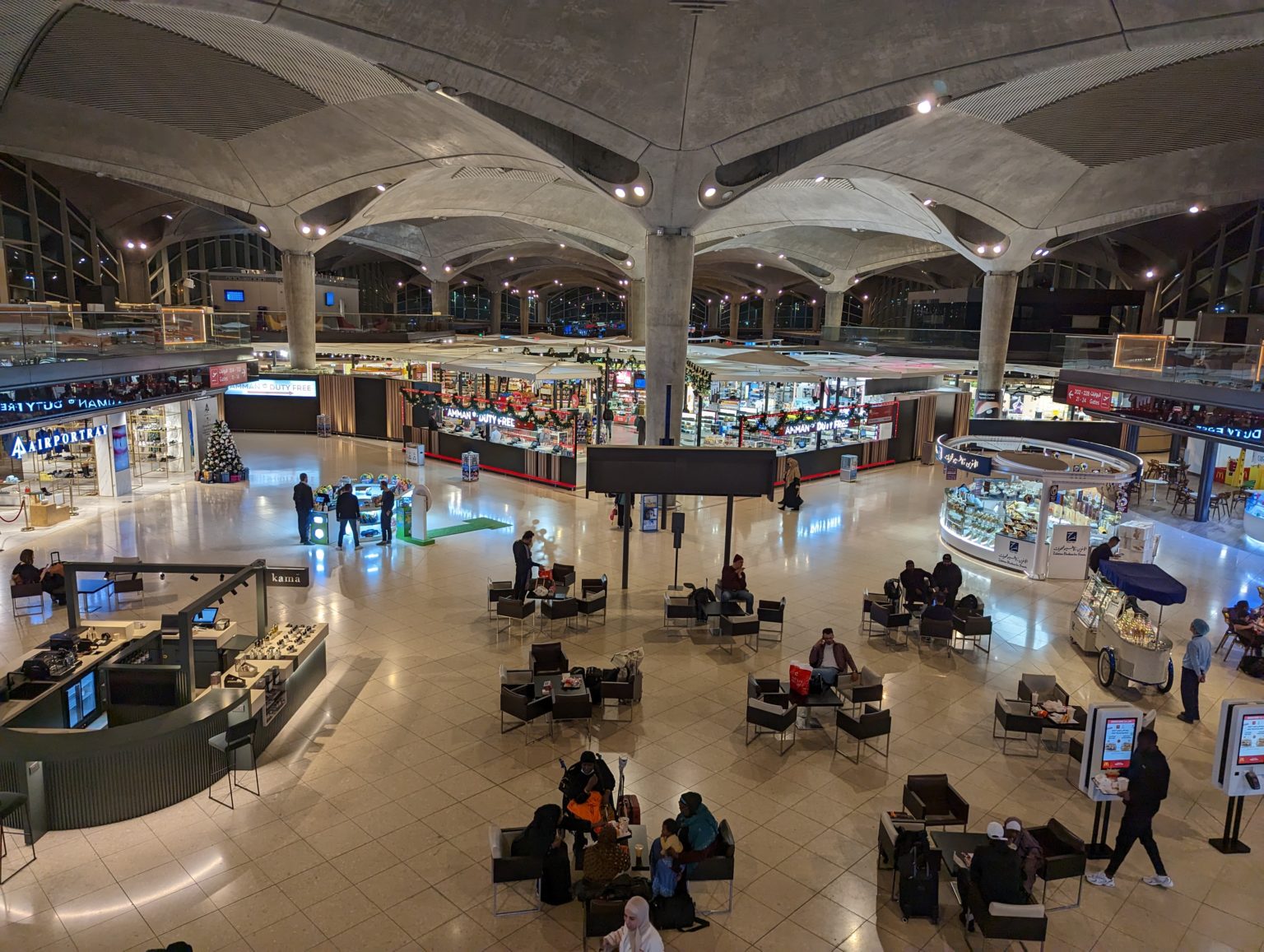 Review: Royal Jordanian Crown Lounge - Travel Codex