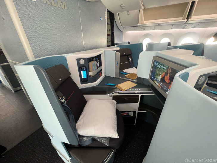 KLM Boeing 787-10 Business Class