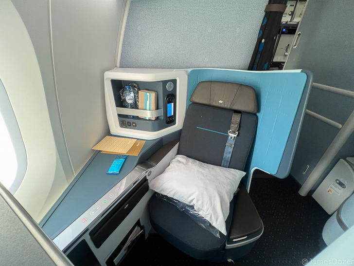 KLM Boeing 787-10 Business Class