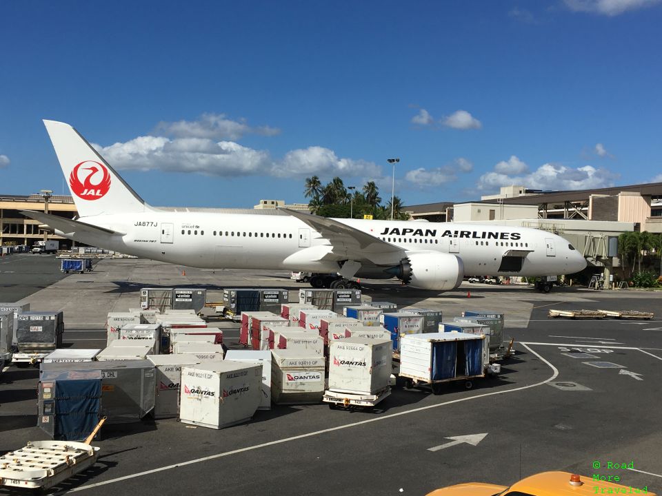 JAL B787 at HNL