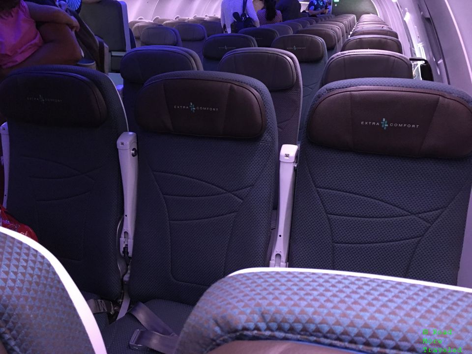 Hawaiian Airlines A321neo Extra Comfort - first section seat rows