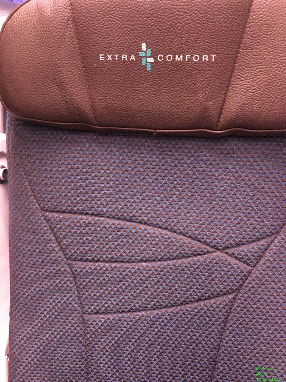 Hawaiian Airlines A321neo Extra Comfort headrest