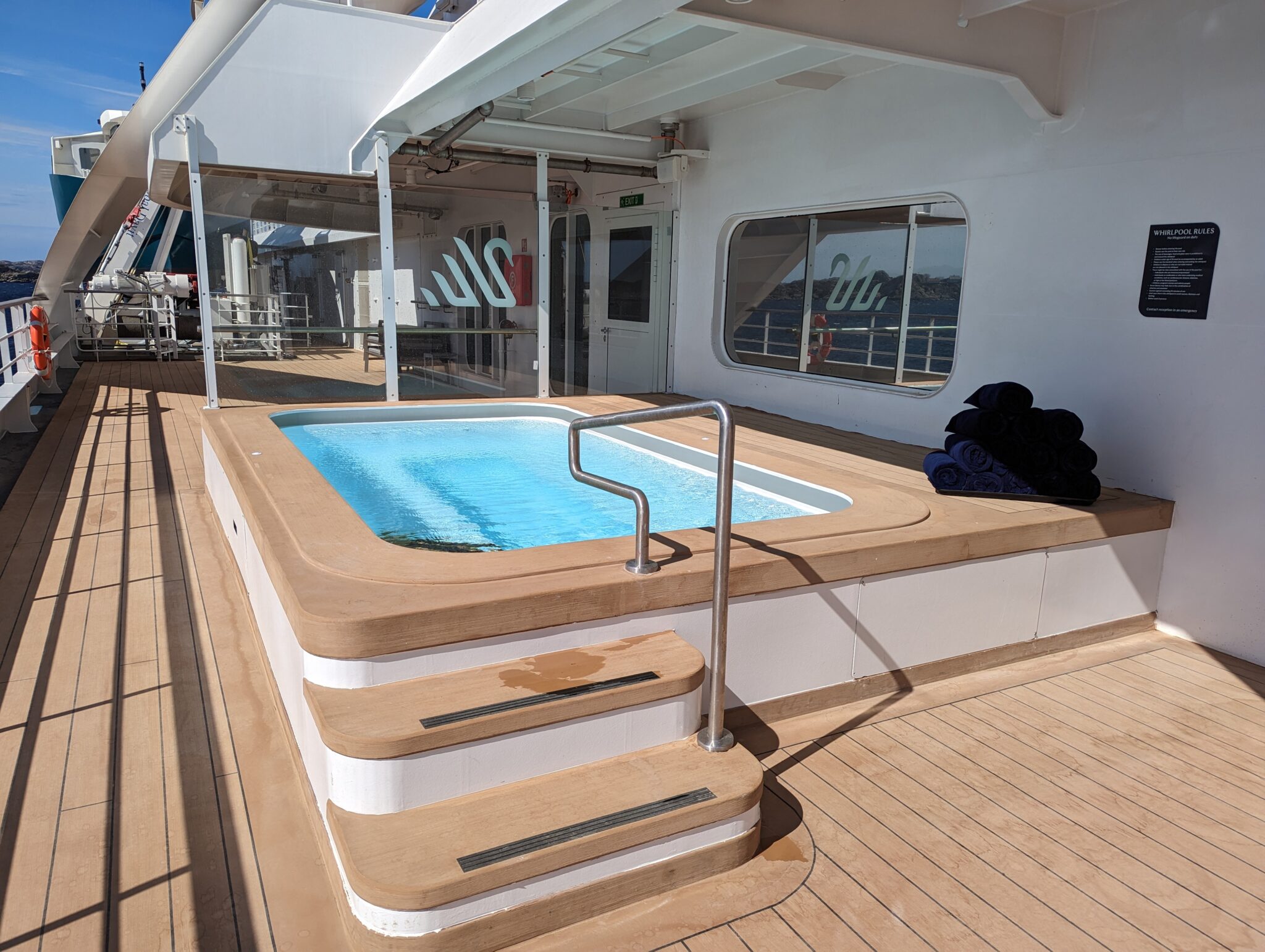 swan Hellenic jacuzzi