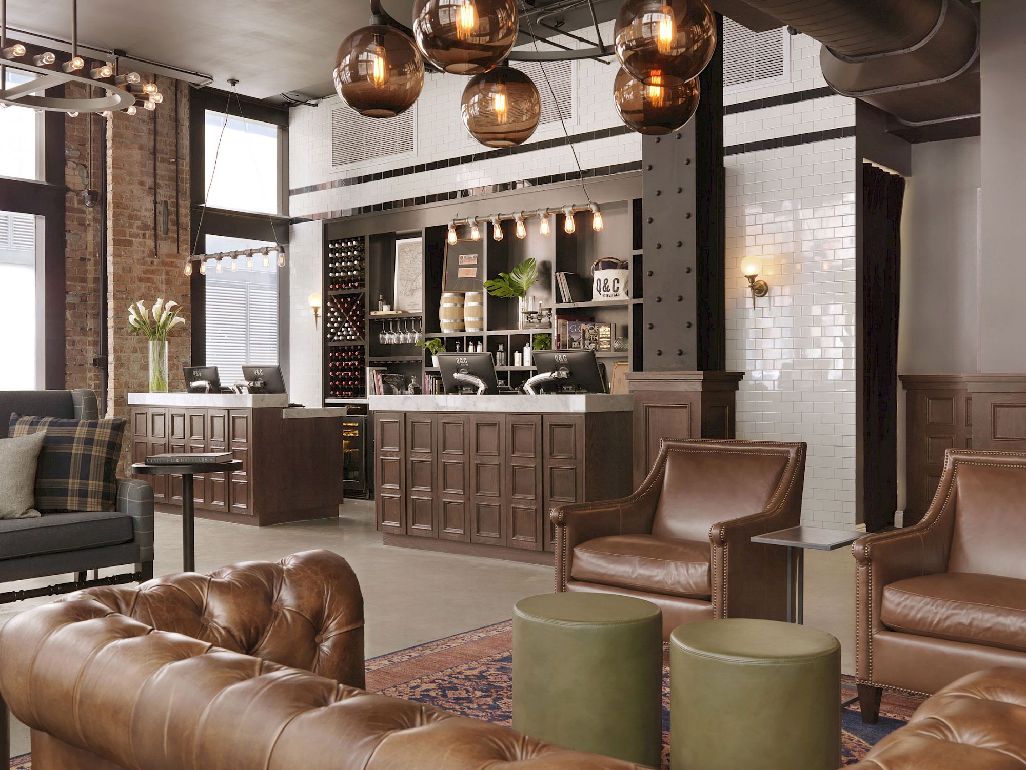Q&C Hotel Bar, Autograph Collection by Marriott - reception desk