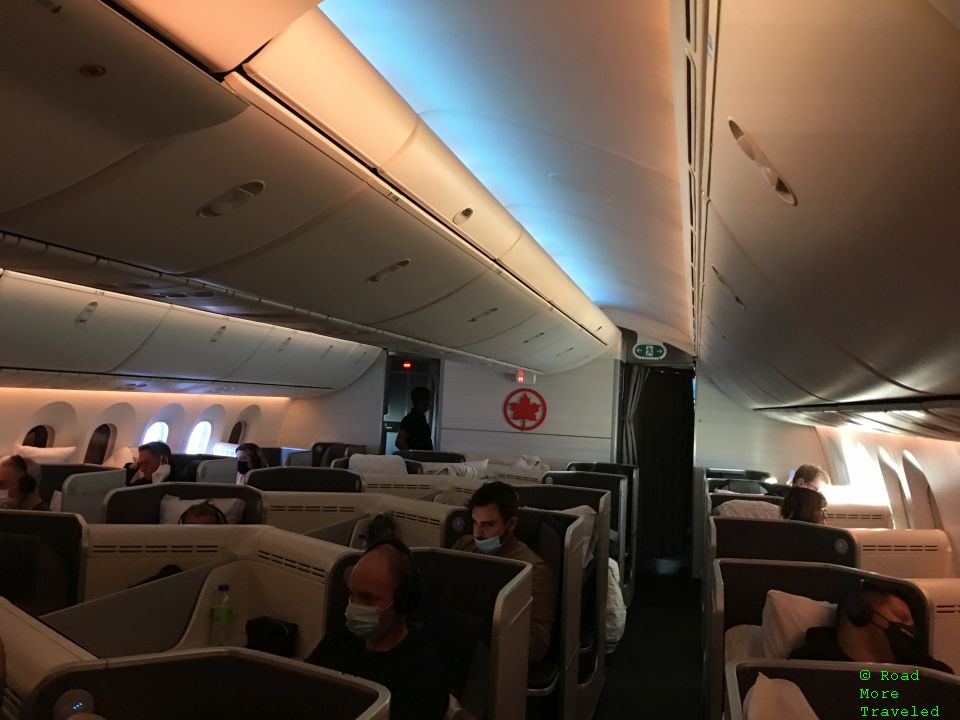 Air Canada 787 mood lighting