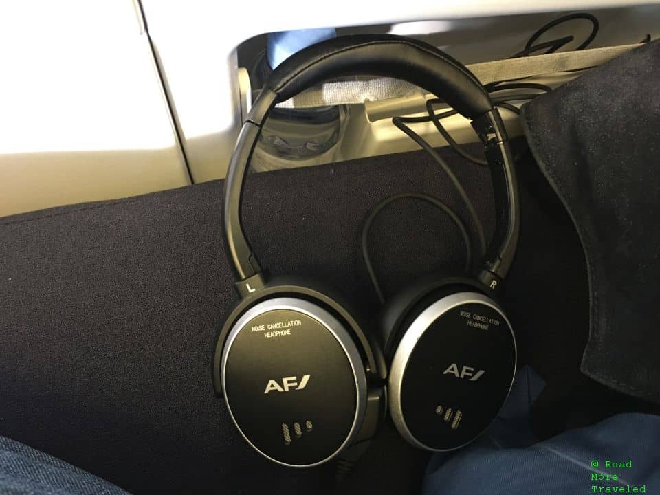Air France B77W Business Class - headphones