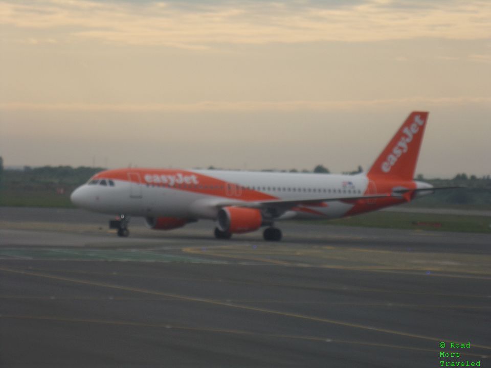 easyJet A320 at CDG