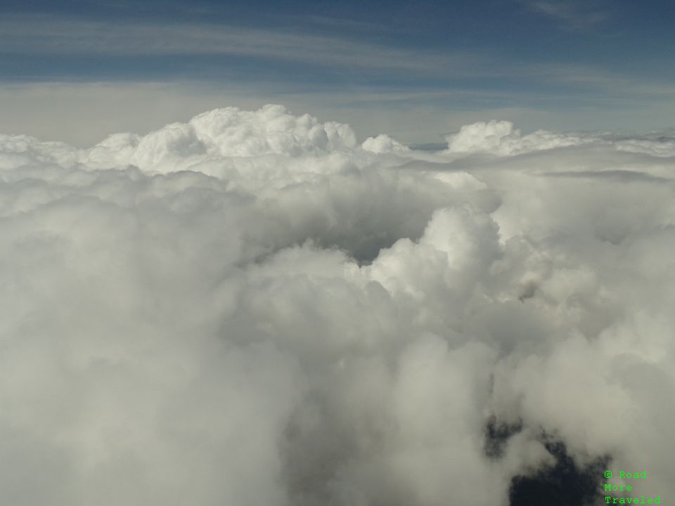 Bubbly clouds northwest of Madrid